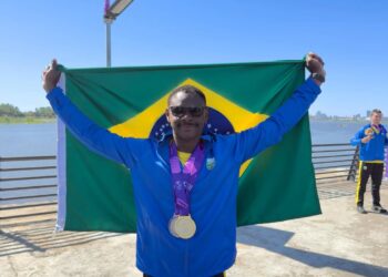 João Ferreira brilha nos Jogos Pan-Americanos Júnior, garantindo ouro no Double Skiff e prata no Oito Com.