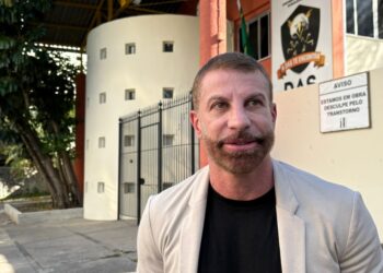 Pedrinho fornece testemunho no Rio em meio a acusações de esquema de sequestro.