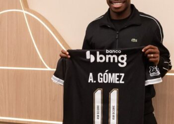 Andrés Gómez irá usar a camisa 11 do Vasco.