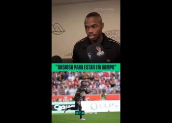 Assista à gravação da entrevista de Andrés Gómez ao chegar no Rio.