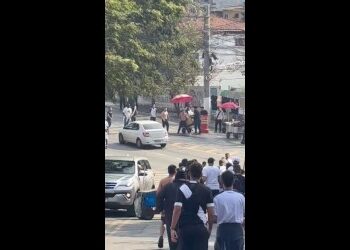 Fãs do Santos tentaram acessar a área destinada aos visitantes no Morumbi, do Vasco.