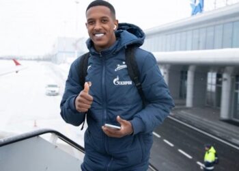 Equipe de Robert Renan afirma: ‘Vasco e Zenit estão em negociação’