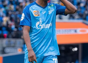 Vasco supera o Bahia na disputa pelo zagueiro Robert Renan