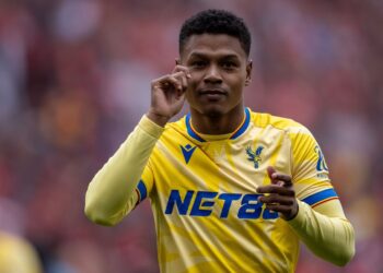 Matheus França em ação pelo Crystal Palace — Foto: Sebastian Frej/Getty Images