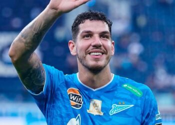 Fernando Diniz revela que solicitou as aquisições de Nino e Robert Renan.