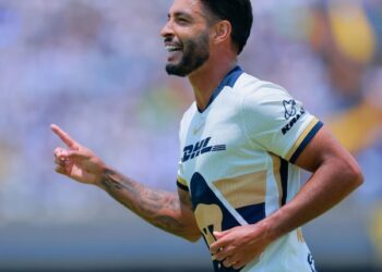 Pumas rejeita proposta do Vasco por zagueiro Nathan Silva