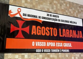 Jogadores do Vasco entrarão em campo com faixa do Agosto Laranja