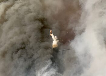 Festa da torcida vascaína em São Januário no jogo contra o Botafogo
