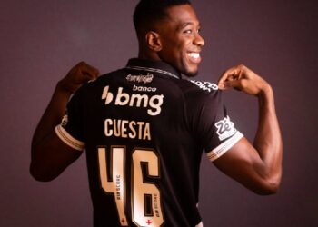 Carlos Cuesta usará a camisa 46 no Vasco; confira a imagem.