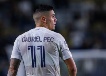 LA Galaxy rejeita proposta do Lyon por Gabriel Pec; Vasco ainda tem 30% dos direitos do atleta
