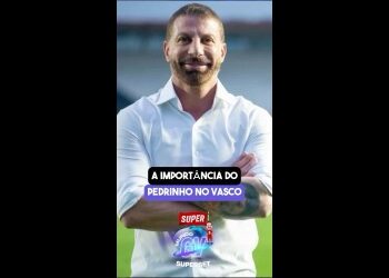 Léo Jardim destaca a importância de Pedrinho para o elenco do Vasco