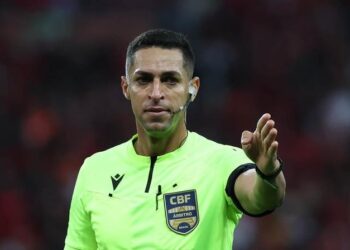 Rodrigo Pereira apitará Botafogo x Vasco