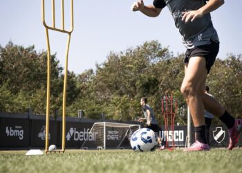 Vasco posta fotos do treino de terça-feira