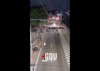 Vídeo mostra chegada da Força Jovem ao Engenhão