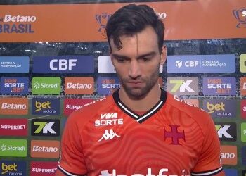 Léo Jardim comenta a classificação do Vasco à semifinal da Copa do Brasil