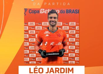 Léo Jardim é eleito o ‘Craque Betano’ de Botafogo após empate com Vasco