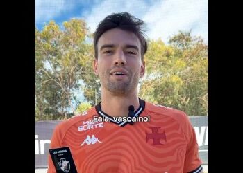 Léo Jardim pede apoio aos vascaínos para se tornarem sócios.