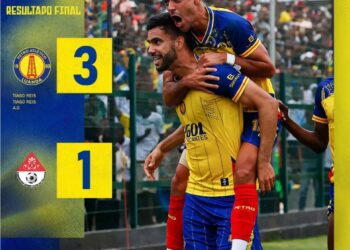 Cria do Vasco, Tiago Reis marca 2 gols na final e Petro de Luanda fatura a Supertaça de Angola.