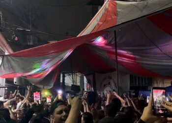 Namorada de Nuno Moreira publica foto na Barreira do Vasco antes do duelo com o Ceará