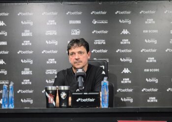 Fernando Diniz: ‘Tristeza e frustração pela decepção da torcida’