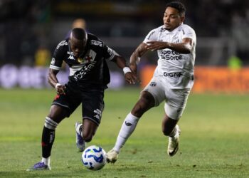 Andrés Gómez brilha em curto tempo de jogo e soma 2 assistências no Brasileiro