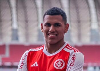 Internacional recebe 2 milhões de euros do Vasco pela venda de David.