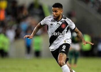 Jair tem alta e inicia fisioterapia nesta quarta-feira.