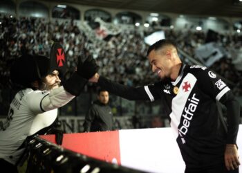 Vasco enfrenta seu 2º maior jejum em São Januário na era dos pontos corridos.