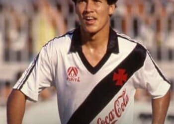 Vasco parabeniza Bismarck pelo seu aniversário.