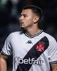 Hugo Moura volta ao Vasco neste domingo; Thiago Mendes ficará de fora.