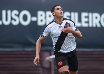 Diego Minete é relacionado para o jogo contra o Bahia e pode superar marca de Andrey Santos.