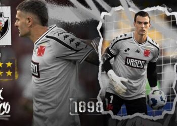 Vasco da Gama jogando em campo com uniforme 2025.