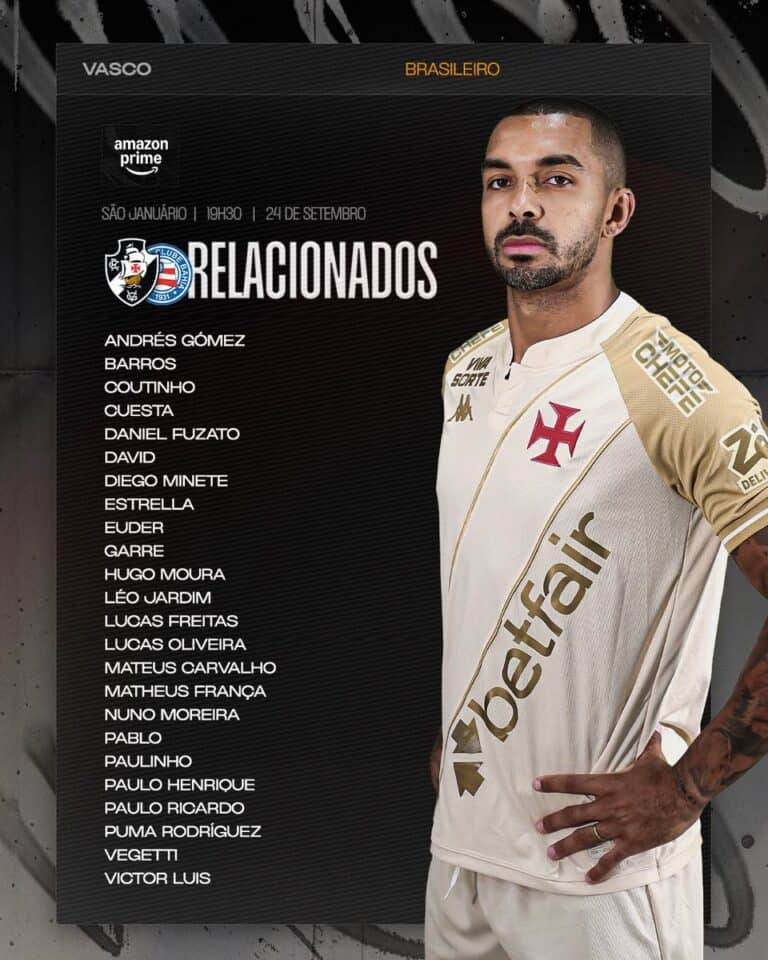 Jogador com uniforme do Vasco e lista de nomes ao lado.