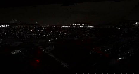 Luzes no estádio do Vasco à noite.