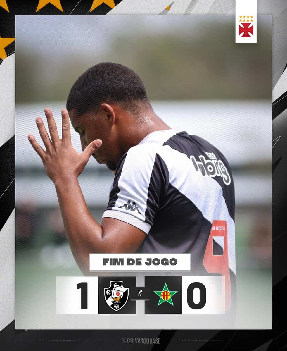 20250926-120918-1-1 Vasco jogador celebrando a vitória.