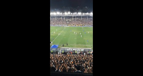 Vista geral de estádio lotado no jogo do Vasco.