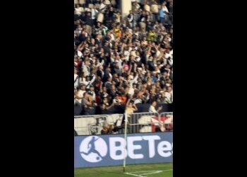 Torcida do Vasco no estádio.