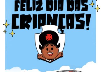 Vasco menino com escudo e estádio ao fundo.