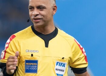Wilton Pereira Sampaio, de GO, será o árbitro de Fortaleza contra Vasco.