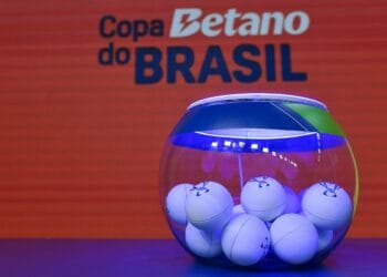 Sorteio de bolas para a Copa Betano do Brasil.