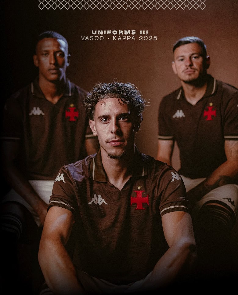 Vasco 2023 uniforme tricolor com brasão e marca Kappa.