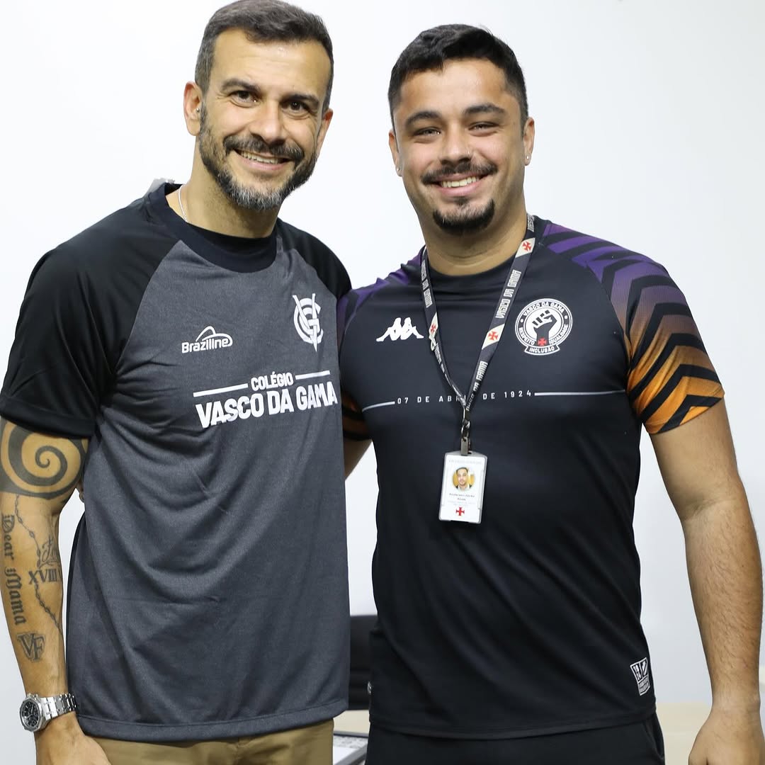 20251026-111840-1-14 Vasco da Gama em uniforme de treino.