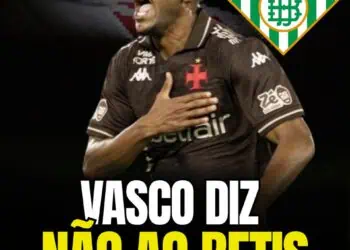 Vasco jogador comemorando gol com postura de paixão.