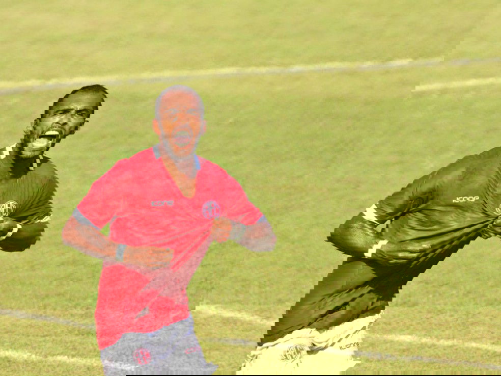 20251030-121458-1-17-gol-de-richarlyson-america-x-nova-iguacu-foto-marcio-menezes gol de Richarlyson, America x Nova Iguaçu — Foto: Márcio Menezes