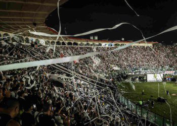 Vasco da Gama Arena lotada, festa e comemoração dos torcedores.