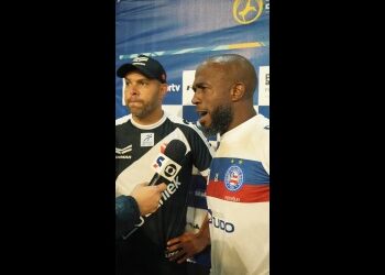 Jogadores do Vasco em entrevista coletiva.
