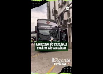 Ônibus do Vasco no São Januário.