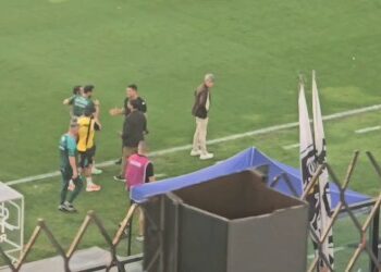 Jogadores do Vasco no campo de treino.