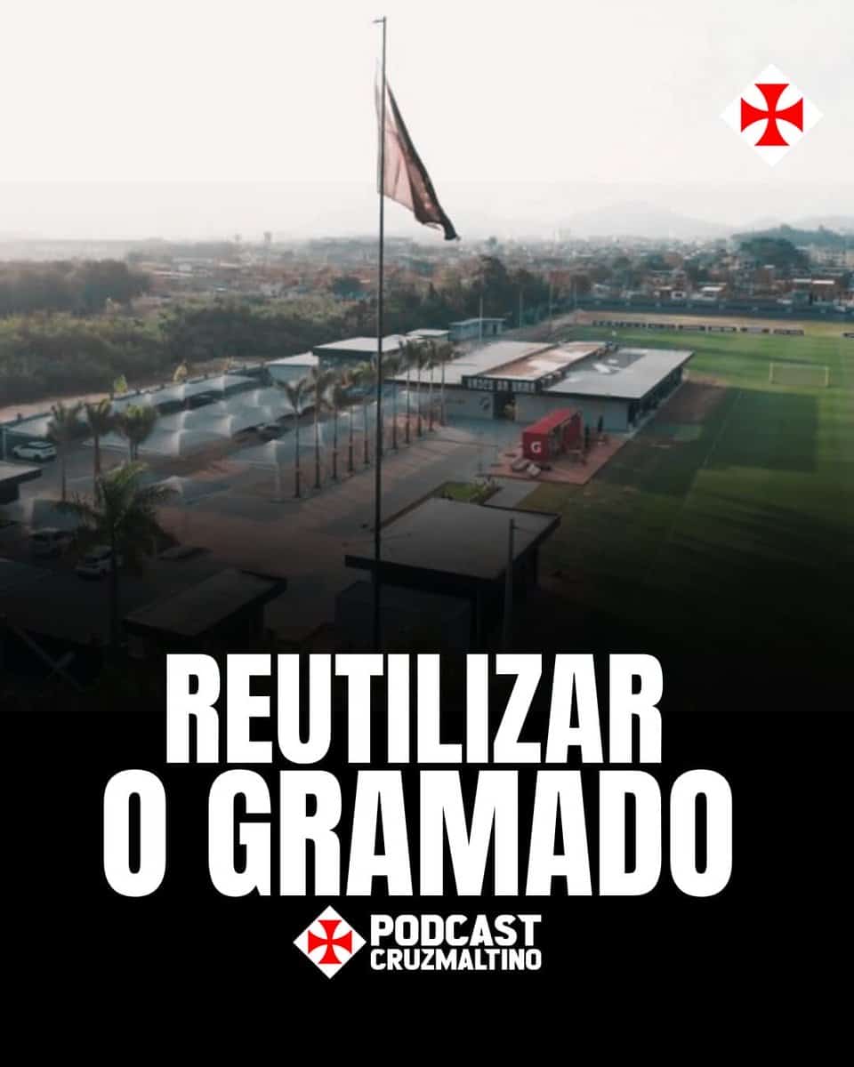 - Estádio de futebol com bandeira do Vasco.