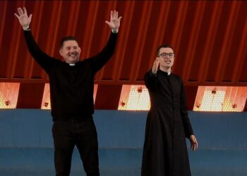 Padre do DF que ganhou destaque ao rezar pelo Vasco é apaixonado por futebol